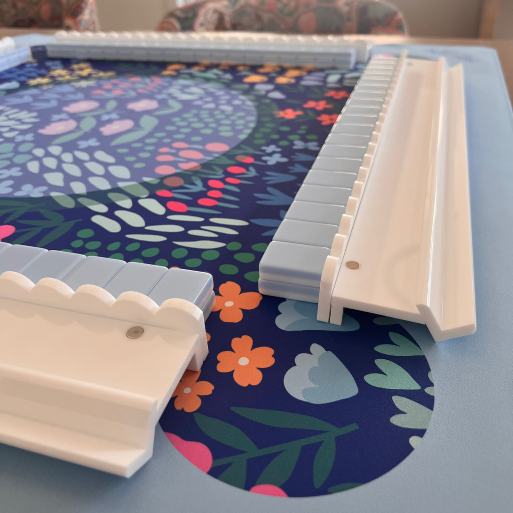 White Scalloped Mahjong Racks - 20 in. magnetic