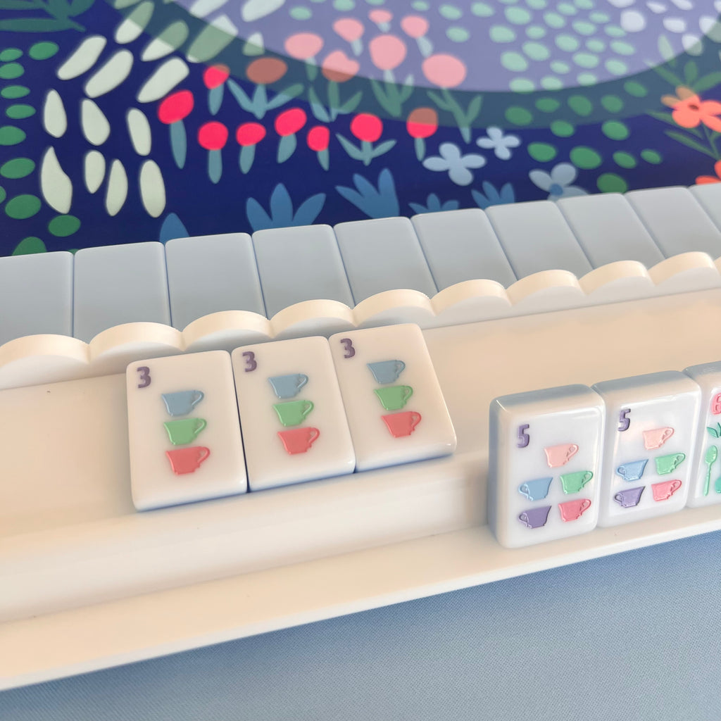 White Scalloped Mahjong Racks - 20 in. magnetic